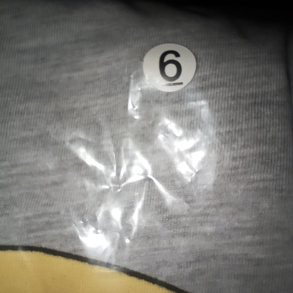 New Kid's Batman Pajama Set - Picture 3 of 6